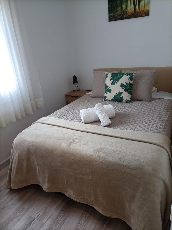 Apartamento Maya Relax سالو المظهر الخارجي الصورة